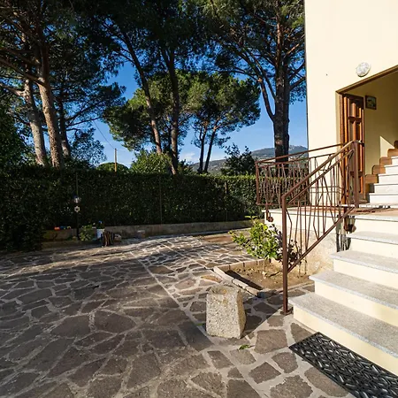 Campo Nell'elba Марина-ди-Кампо