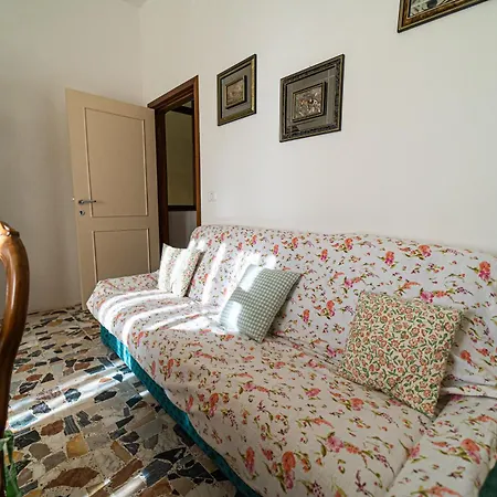 Campo Nell'elba 아파트 *