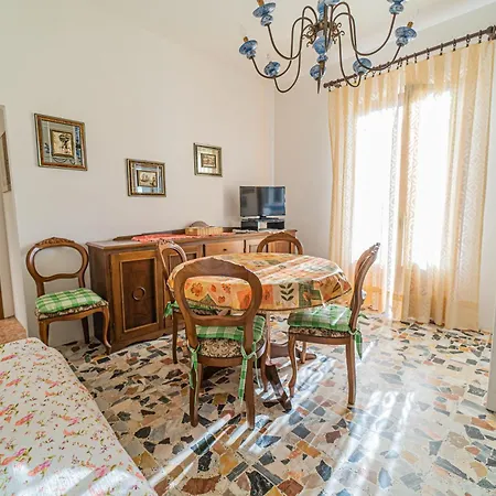 Campo Nell'elba 아파트 마리나디캄포